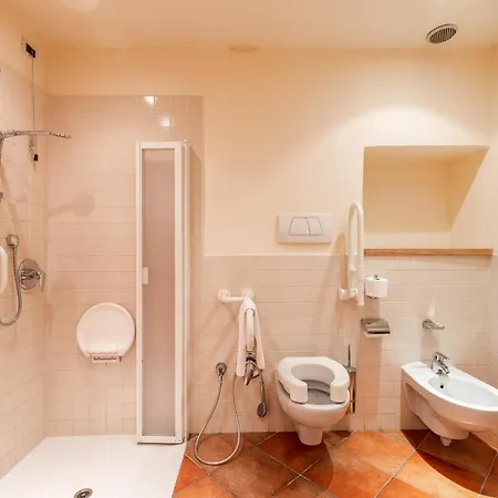 Firenze 4* アラッシオ