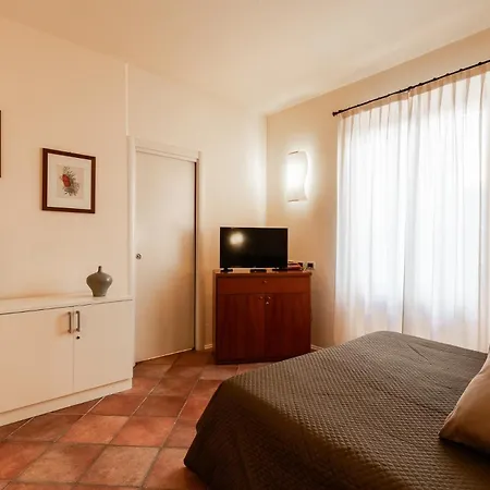 Firenze Apartmanhotel Alassio
